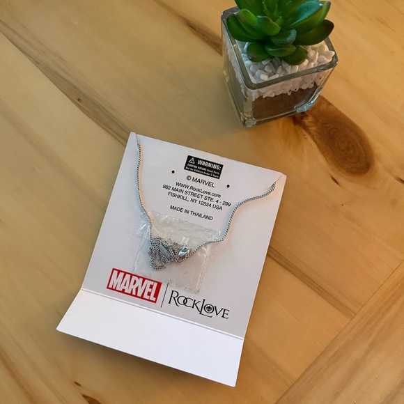 Marvel X RockLove DeadPool dead pool unicorn Necklace NWT pouch not included - Picture 8 of 8